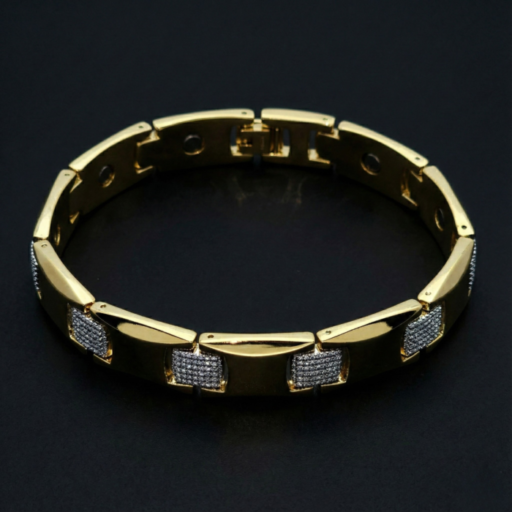 Men’s Two-Tone Pyramid Stud Link Bracelet – Gold & Silver Geometric Chain – Modern Industrial Punk Style Jewelry for Him