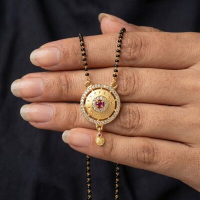 Embrace the peak of heritage-inspired luxury with this masterfully crafted jewelry set. Featuring a masterclass in traditional circular motifs and brilliant light-play, this piece offers a sophisticated "mandala-style" silhouette that serves as a radiant expression of timeless grace and commitment.