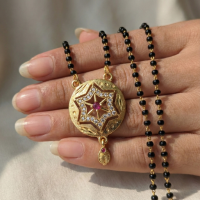 Embrace the peak of heritage-inspired luxury with this masterfully crafted jewelry set. Featuring a masterclass in geometric symmetry and brilliant light-play, this piece offers a sophisticated "mandala-style" silhouette that serves as a radiant expression of timeless grace and sacred commitment.